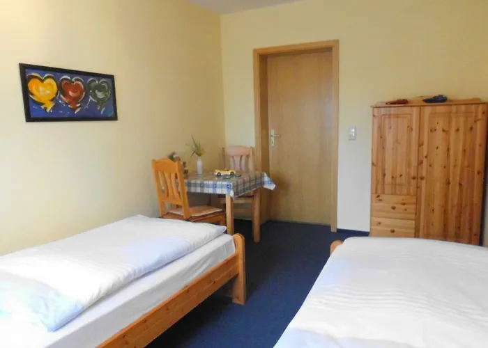 Charlottenhof Апартаменты *